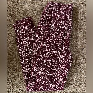 Buffbunny maroon bossy Rosa pocket leggings; size large. New without tags
